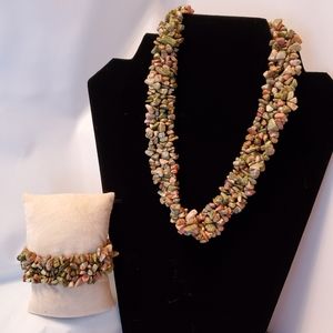 Nwt Unakite Quartz necklace and bracelet